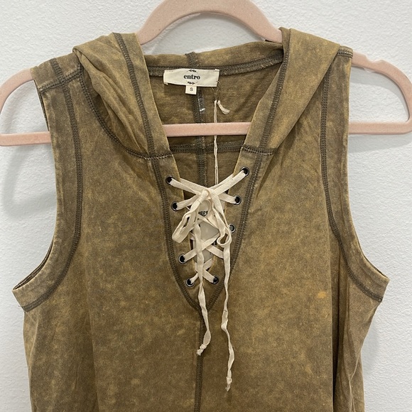 Acid Wash Sleeveless Hoodie Top - Picture 8 of 11